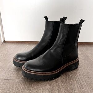 Sam Edelman Chelsea Boots